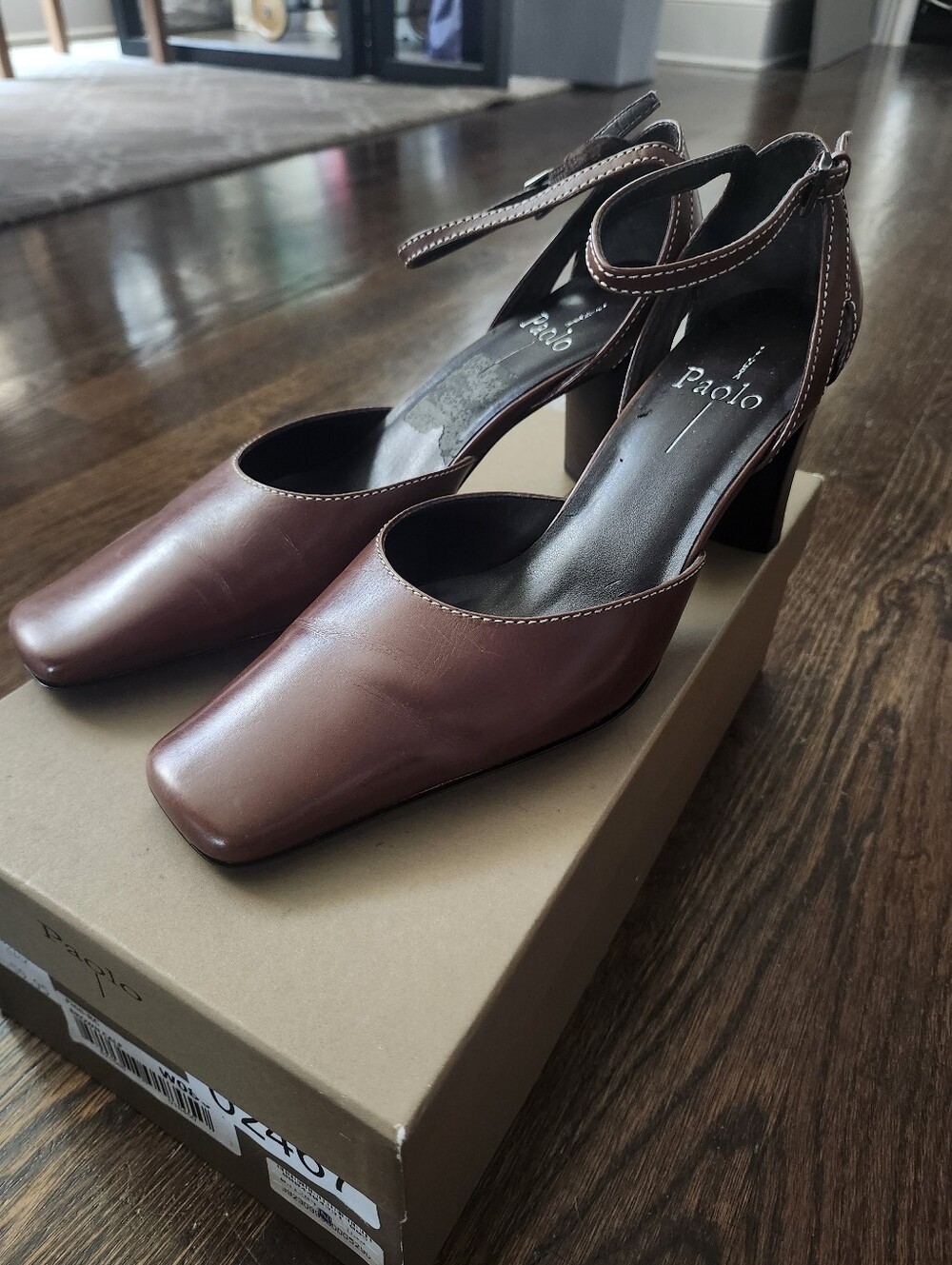 NWT, Never Worn Linea Paolo Women's Brown Leather Ankle-Strap Heel